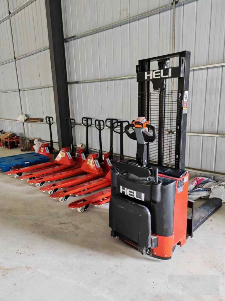 new electric pallet stacker